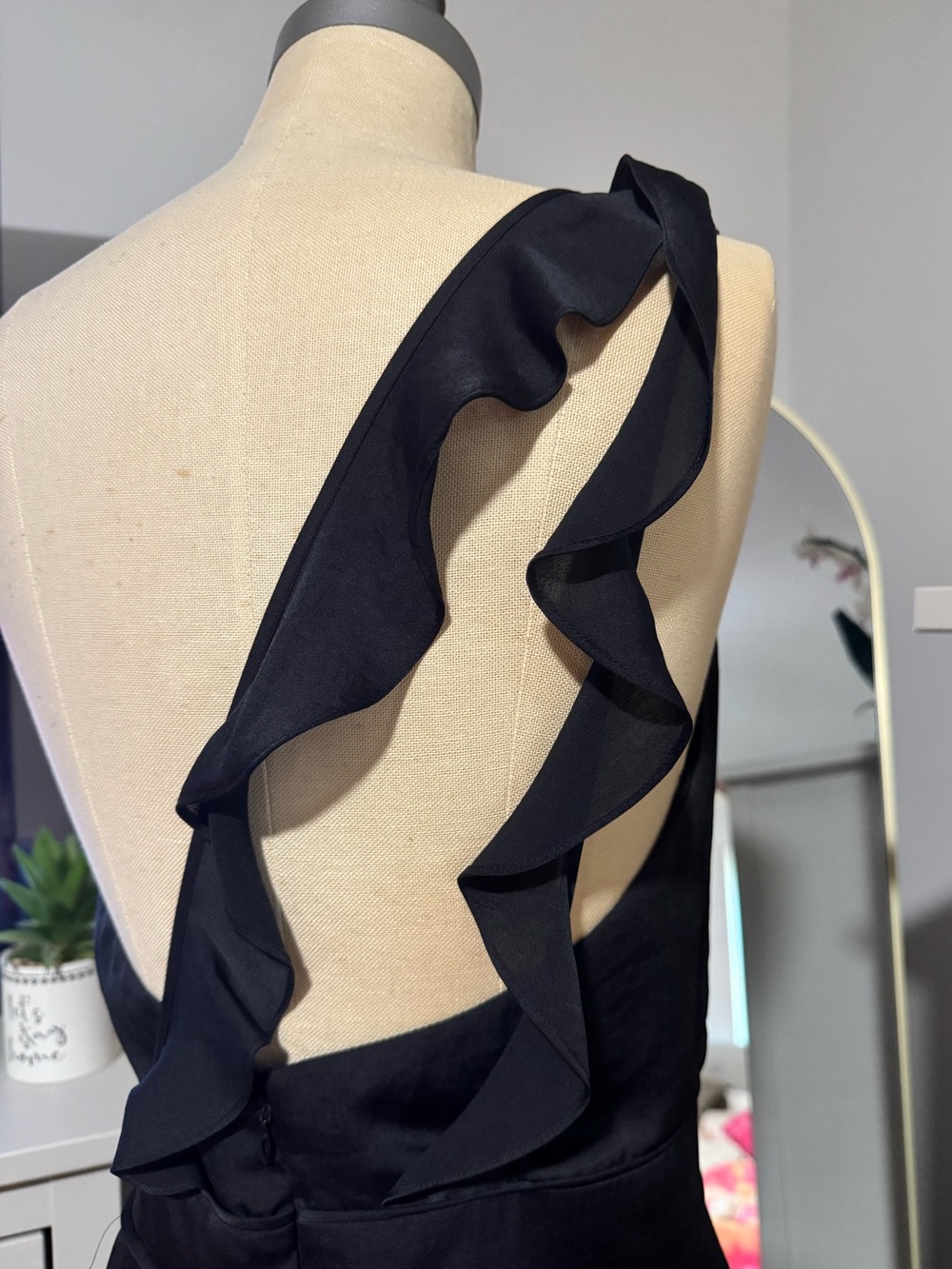 BCBGeneration‎ One Shoulder Ruffle Black Mini Dress LBD Size 10